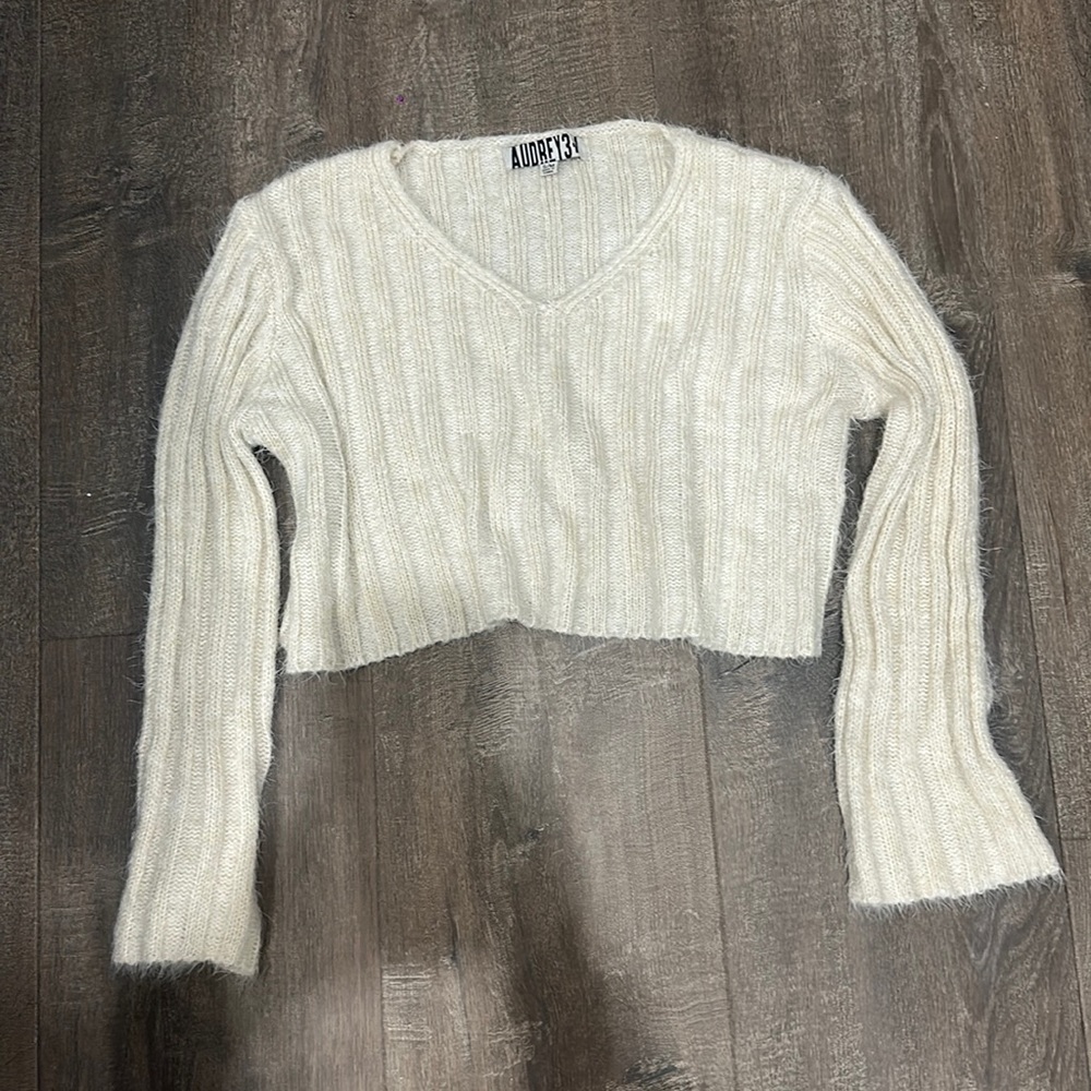 Cream Cropped Sweater